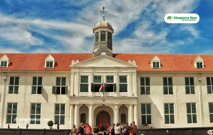 A Closer Look at Central Jakarta Through Its Historic Landmarks and Streets