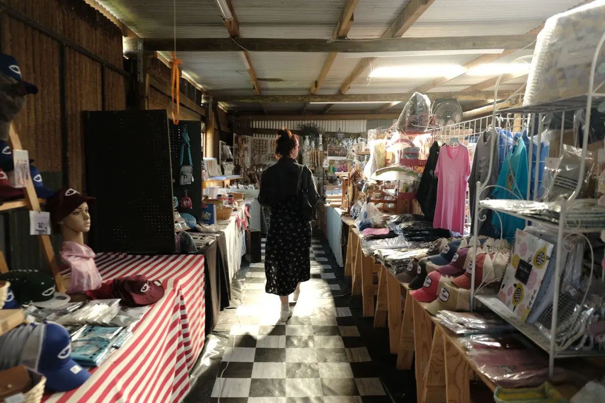 Flea Market Jakarta: Where to Find Antiques & Vintage Gems