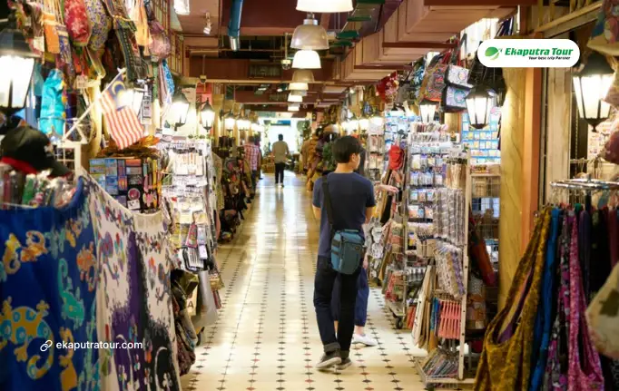 Food, Fun, and Finds: Dive Into Jakarta Food Scene and Shopping Spots