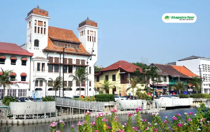 Guided Historical Walk Jakarta: A Half-Day Journey Through Kota Tua
