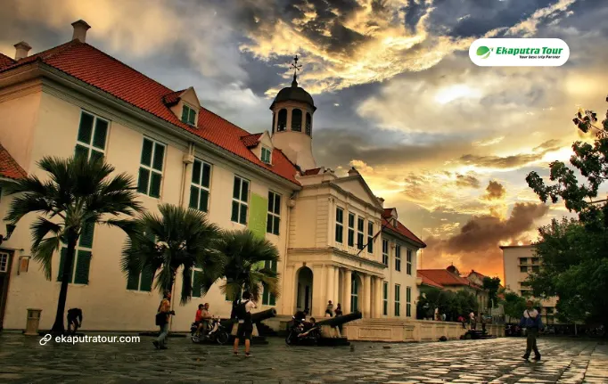Half-Day Jakarta Tour: Exploring The Historical Landmarks of Kota Tua
