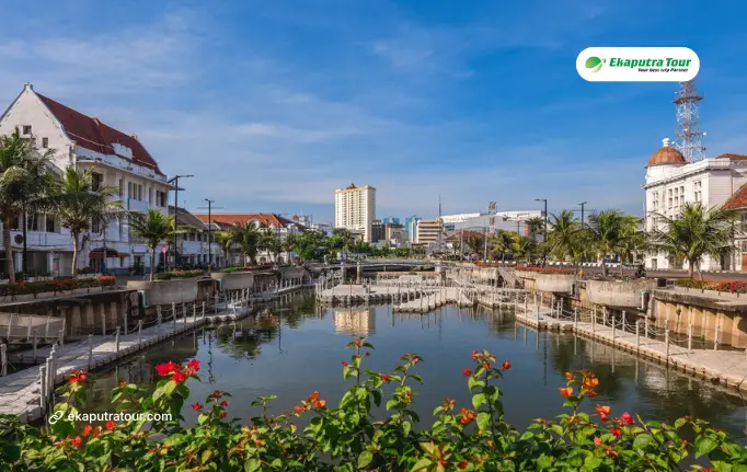 Historic Districts of Jakarta: Old Town, Museums, and Local Life