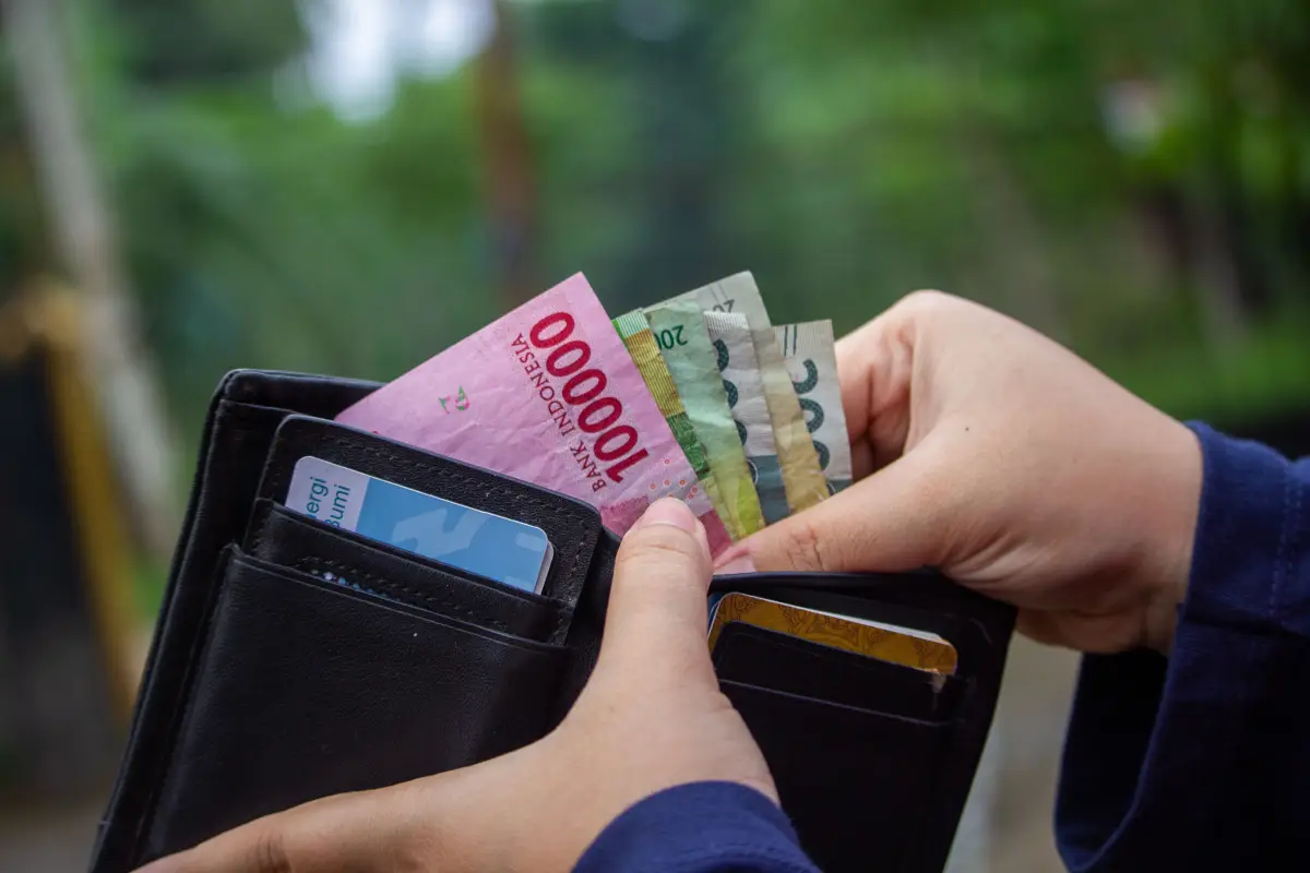 How Much to Tip in Indonesia: A Service-by-Service Guide