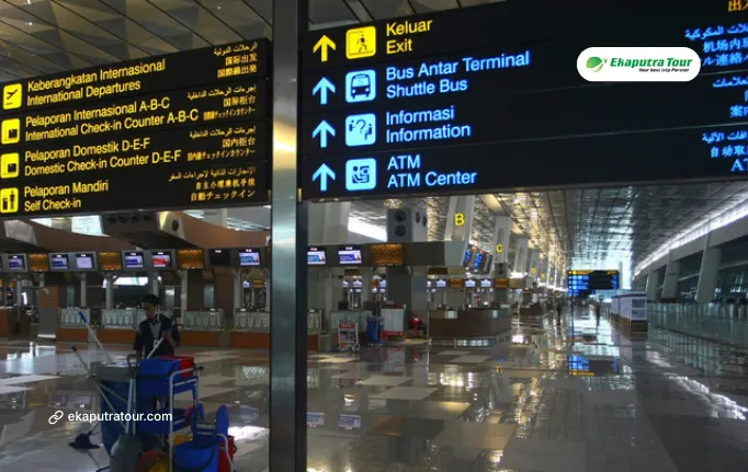 Flexible City Tour Option with a Jakarta Airport Transfer