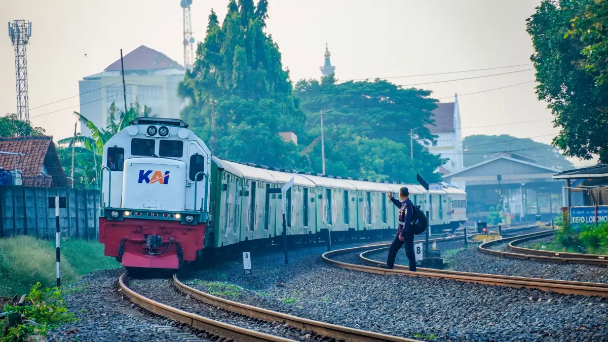 Jakarta to Bandung by Train: Stations, Duration & Tickets