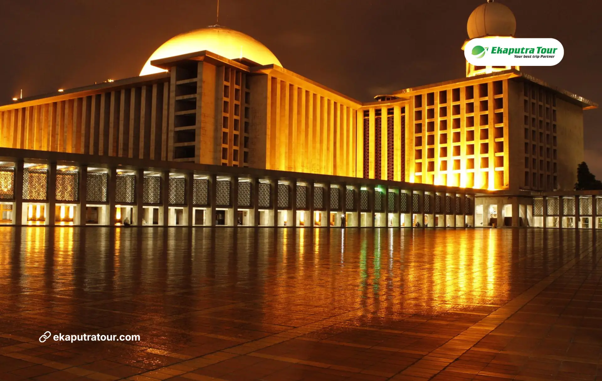 Monas, Istiqlal, Cathedral, and Kota Tua in One Route