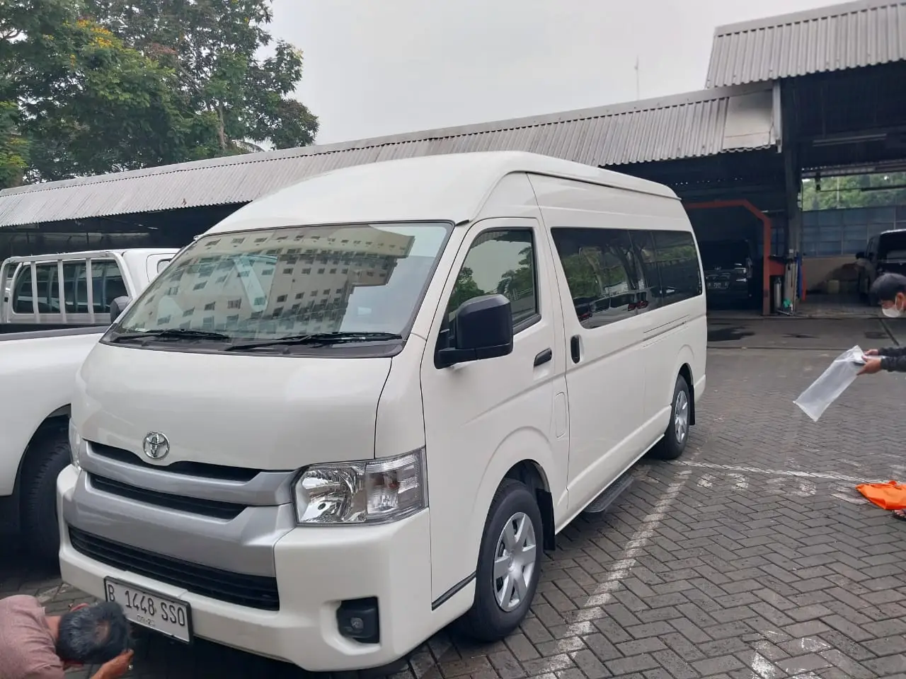 Jakarta Private Car Charter with an English-speaking Driver