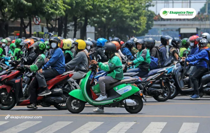 How to Use GoJek and Grab in Jakarta as a Tourist - Ekaputra