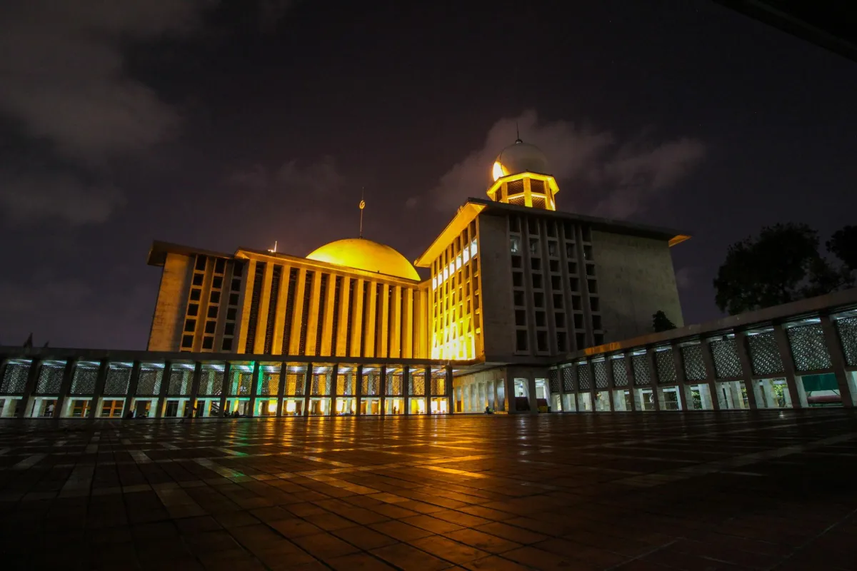 Monas, Istiqlal, Cathedral, and Kota Tua in One Route - Ekaputra