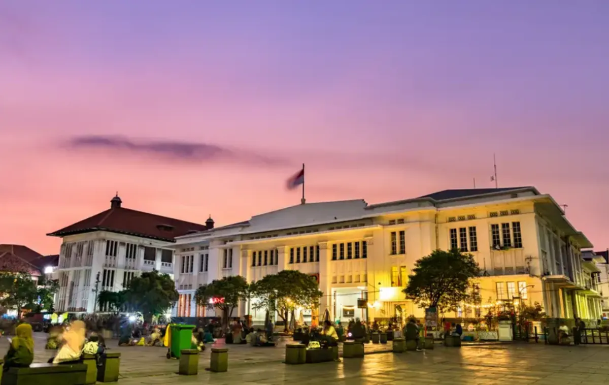 Unforgettable Things to Do in Jakarta at Night: Culture, Food, and City Lights - Ekaputra
