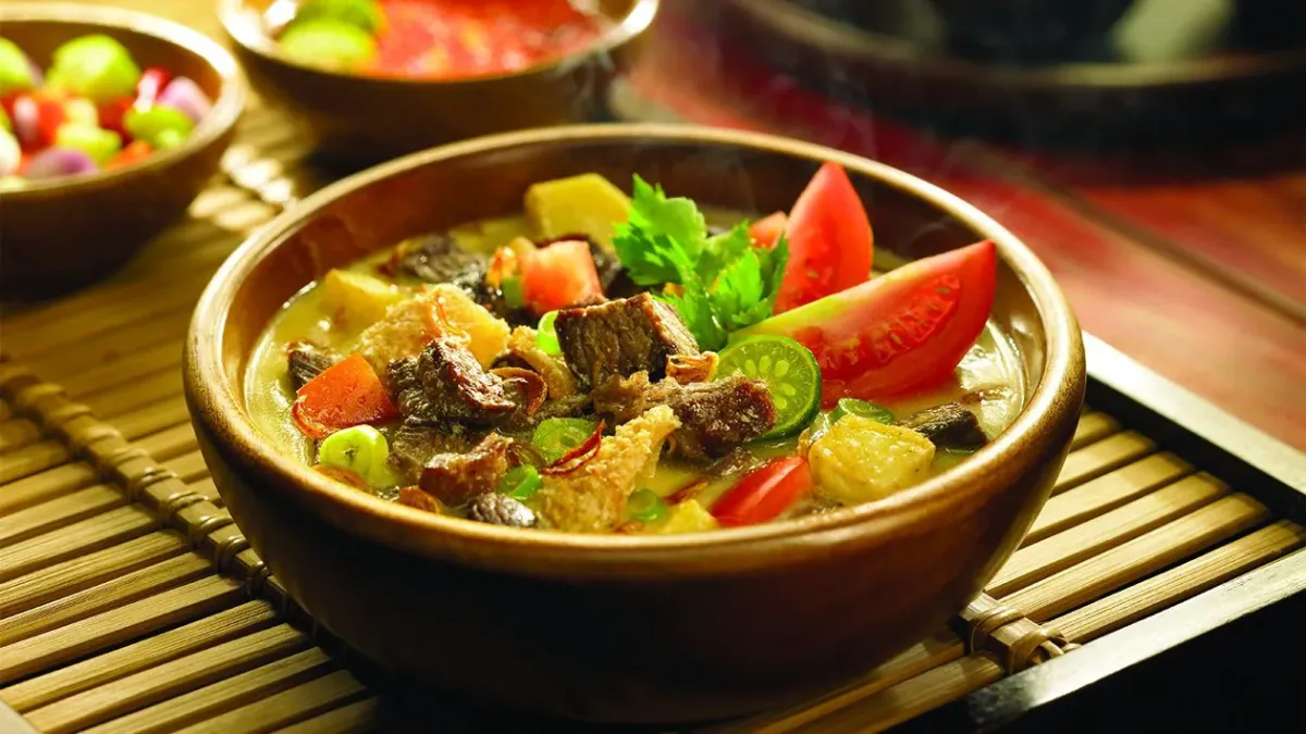 Halal Food in Jakarta for Tourists: Safe, Local, and Easy Options - Ekaputra