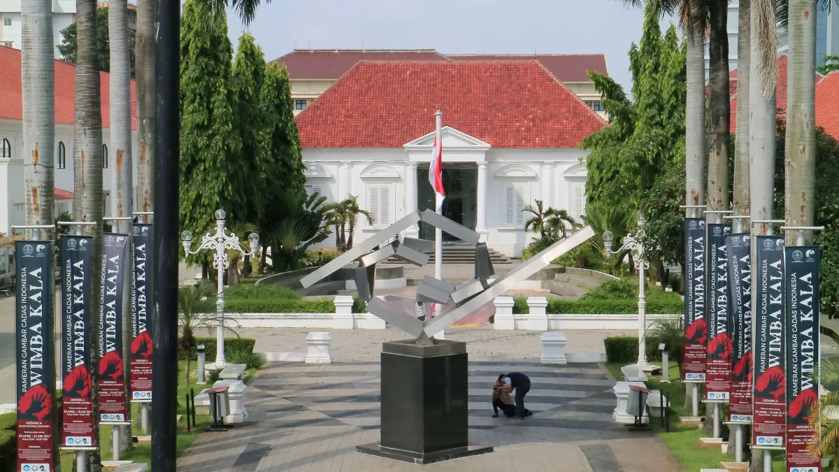 Top 10 Must-See Attractions in Jakarta for First-Time Visitors - Ekaputra