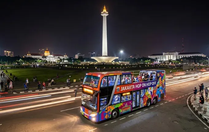 Jakarta Night Tour Guide: Open-Top Bus vs Night Tour — Which One Is Right for You? - Ekaputra