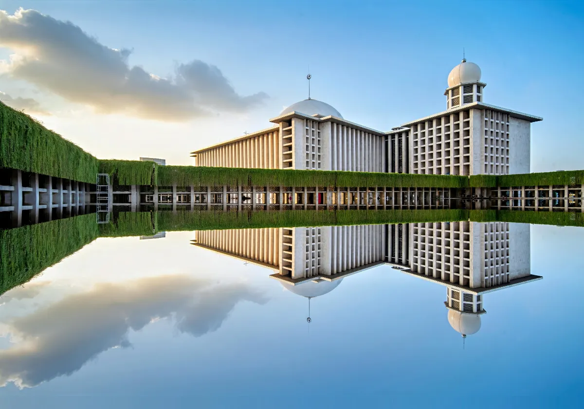 Top 10 Must-See Attractions in Jakarta for First-Time Visitors - Ekaputra