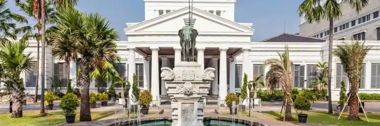 Top 10 Must-See Attractions in Jakarta for First-Time Visitors - Ekaputra