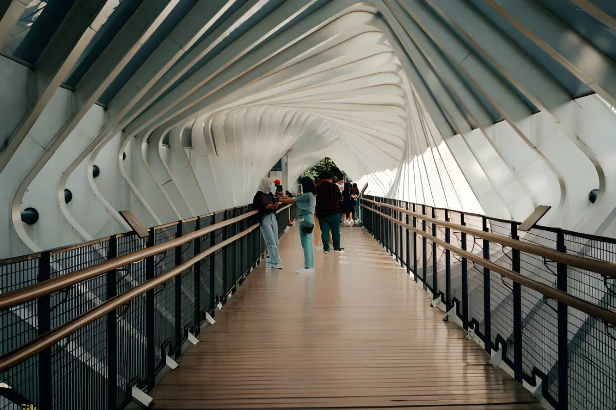 Is Jakarta Walkable? 5 Reasons Why Exploring on Foot is a Challenge - Ekaputra