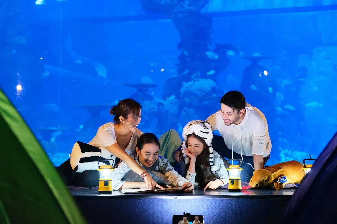 Jakarta Aquarium and Safari: Indoor Marine Experience Guide - Ekaputra