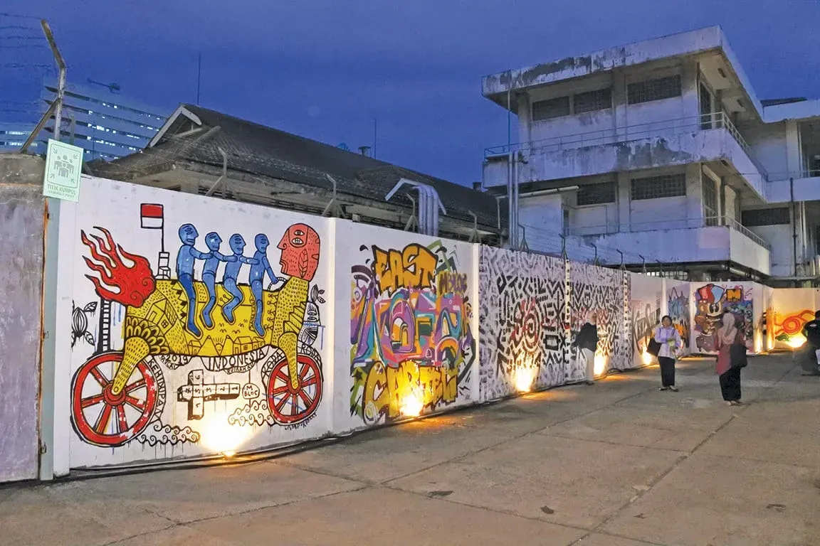 Jakarta Art Scene: Galleries, Murals, and Creative Districts Worth Exploring - Ekaputra