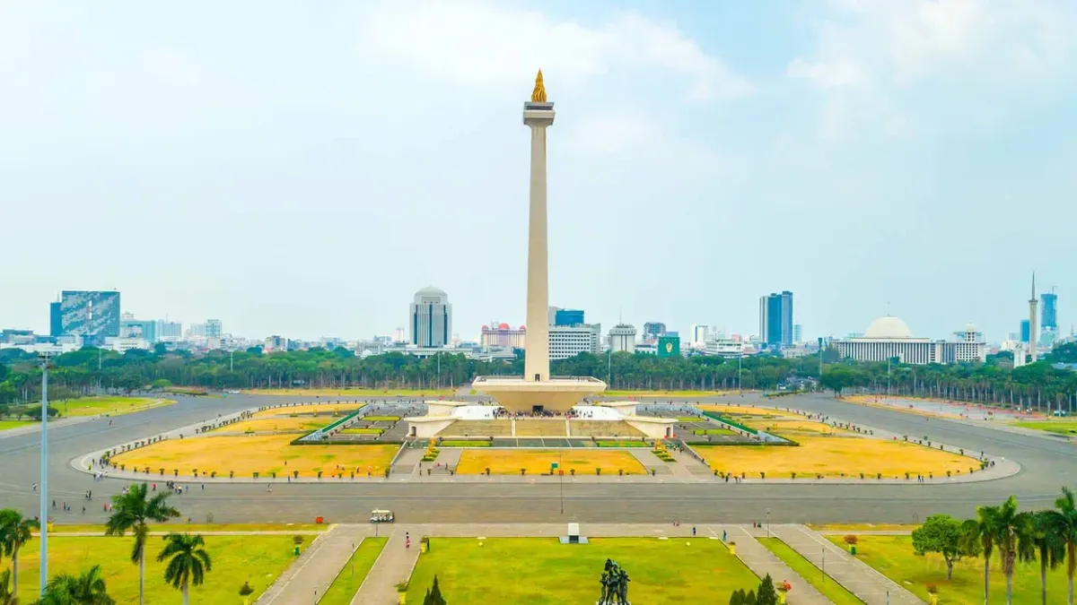 Top 10 Must-See Attractions in Jakarta for First-Time Visitors - Ekaputra