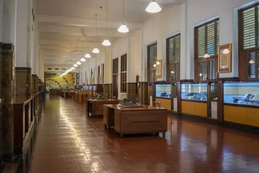 Museum Mandiri Jakarta: The Complete Visitor's Guide to Kota Tua's Historic Banking Museum - Ekaputra