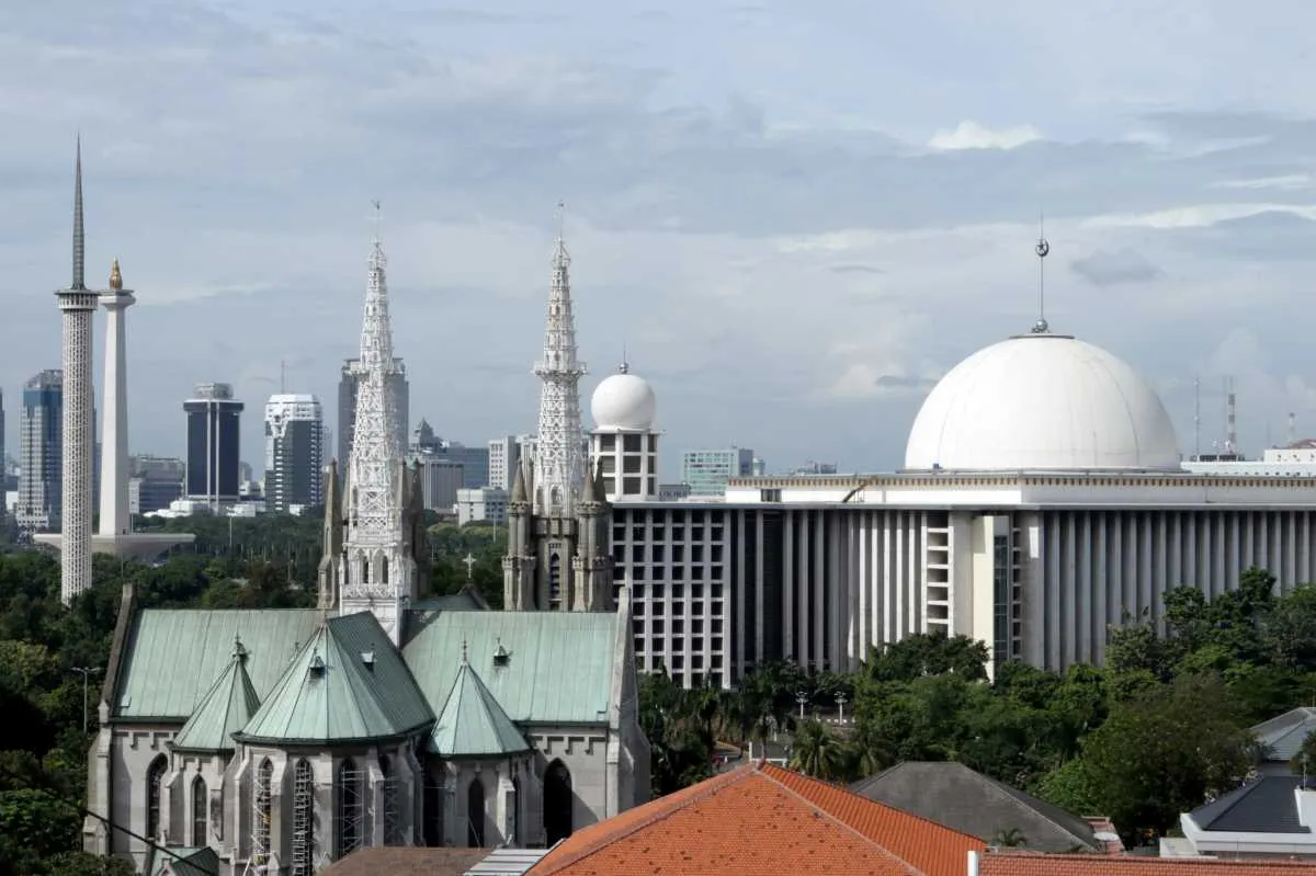 Istiqlal Mosque Jakarta: Complete Visitor Guide - Ekaputra